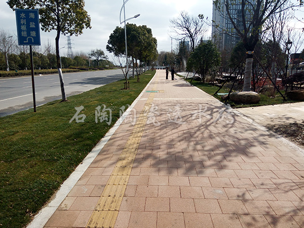【嘉兴南湖大道】陶瓷透水砖项目工程